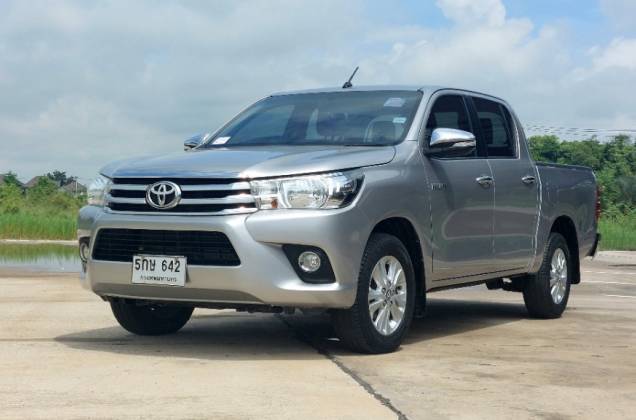 Hilux Revo Double Cab 2.4 E MT