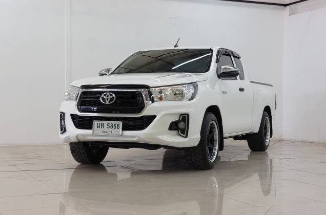 Hilux Revo Smart Cab 2.4 J Plus Z Edition (MY18) MT