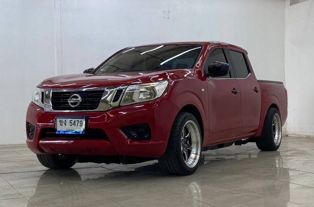 NP300 Navara Double Cab 2.5 S MT