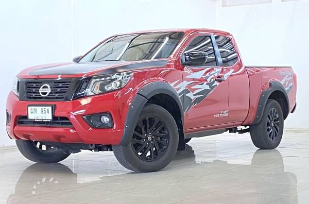 NP300 Navara King Cab 2.5 E Calibre Black Edition ll MT