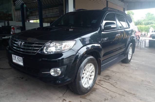 Fortuner 2.5 V VNT 2WD (Champ) Midnight Shine AT