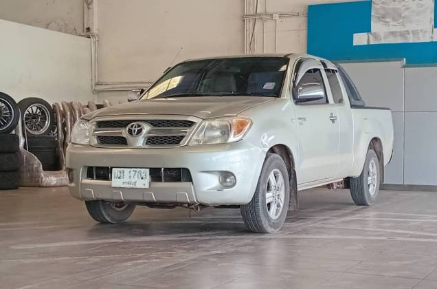 Hilux Vigo Cab 2.5 G MT