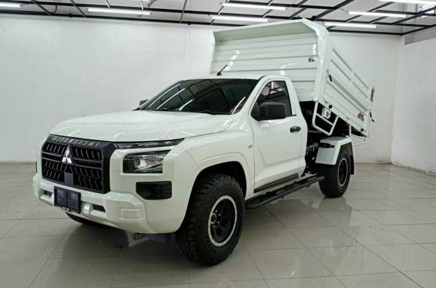 Triton All New 2.4 Pro 4WD (Single Cab) (MY23) MT