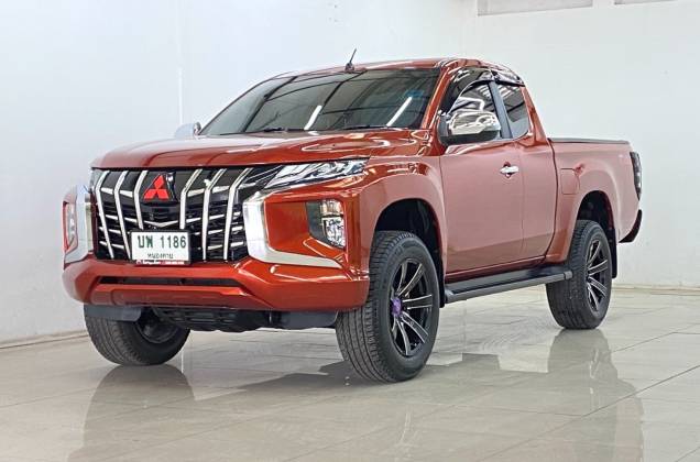 Triton All New Mega Cab 2.4 GLS Plus (MY19) MT