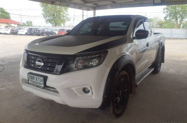 NP300 Navara King Cab 2.5 E Calibre Black Edition ll MT