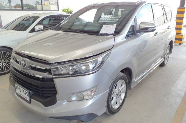 Innova Crysta 2.8 G AT
