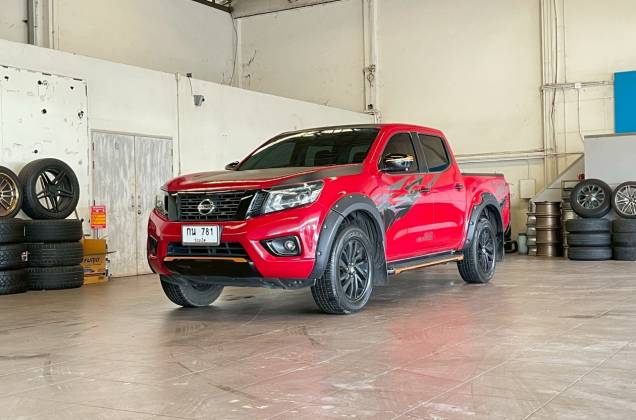 NP300 Navara Double Cab 2.5 EL Calibre Black Edition ll AT