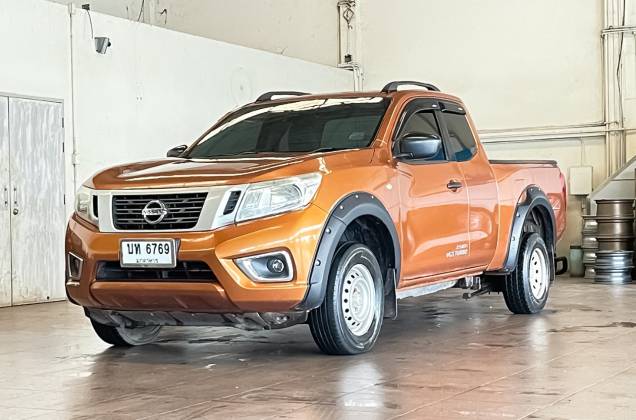 NP300 Navara King Cab 2.5 S MT