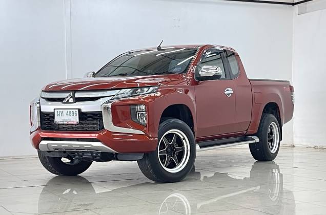 Triton All New Mega Cab 2.4 GLS Plus (MY19) MT