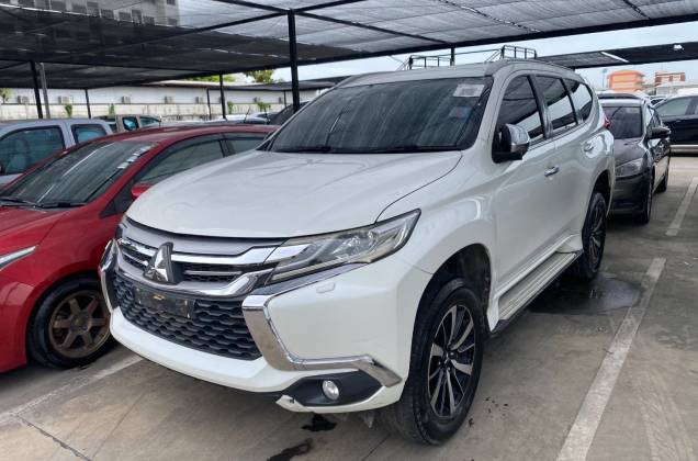 Pajero Sport 2.4 GT Premium 2WD (MY18) AT